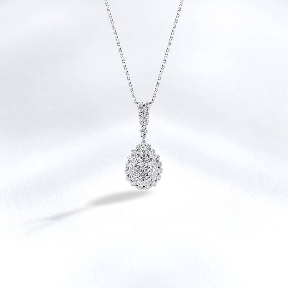 Design Diamond Pendant with Chain