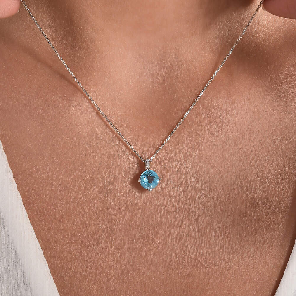 1.22 ct. Blauer Topas Diamant Halskette
