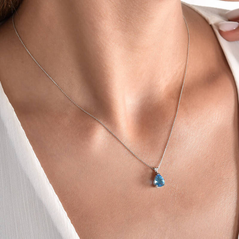 1.22 ct. Blauer Topaz Diamant Halskette